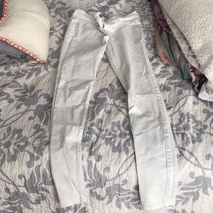 White Hollister Super Skinny Jeans